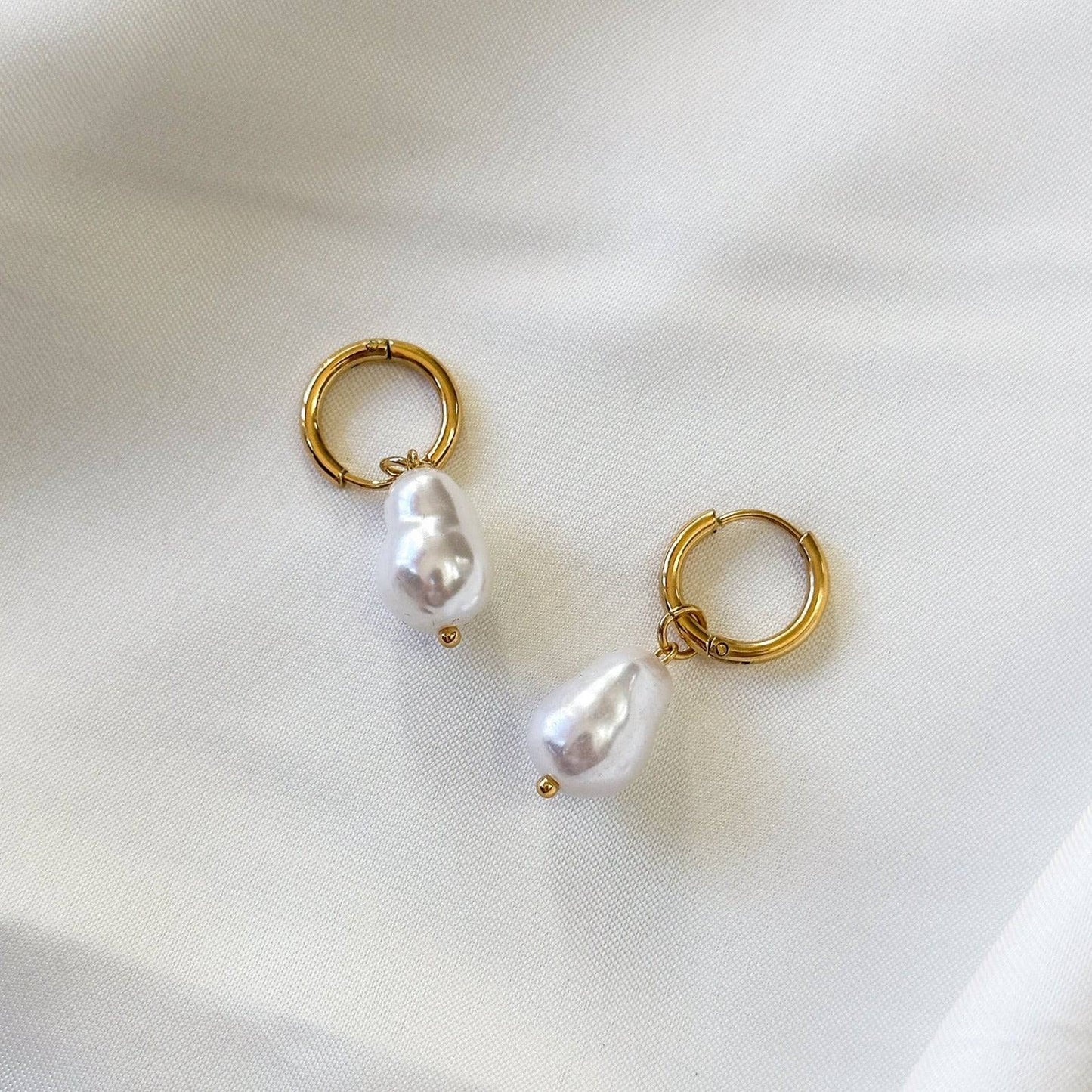 Amélie Pearl Earrings-4